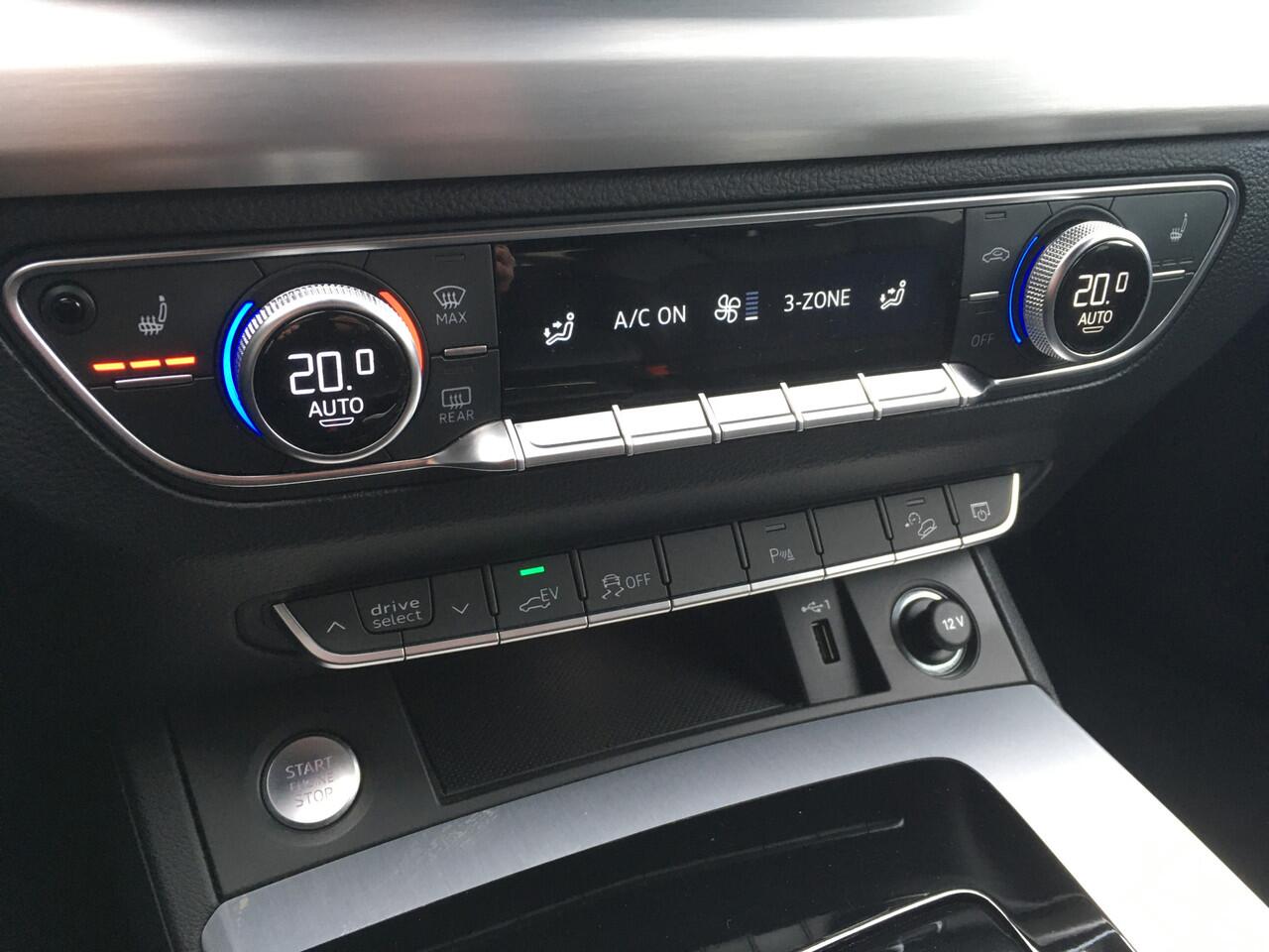 Audi Q5 55 TFSI e S-line Black Edition