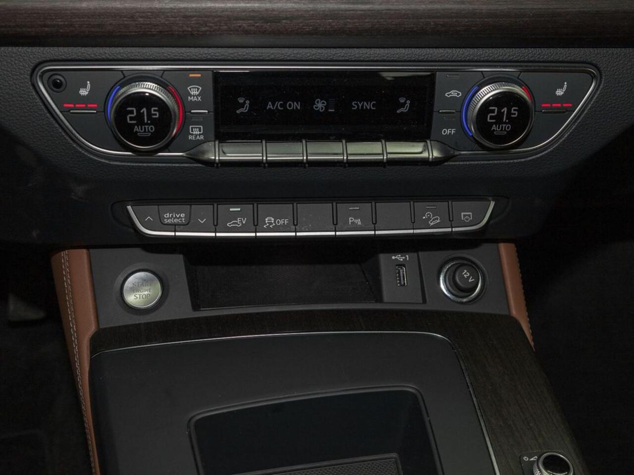 Audi Q5 55 TFSI e S Line 367 PK ACC Camera Head-Up Trekhaak Leder EL. Sportstoelen 20 Inch