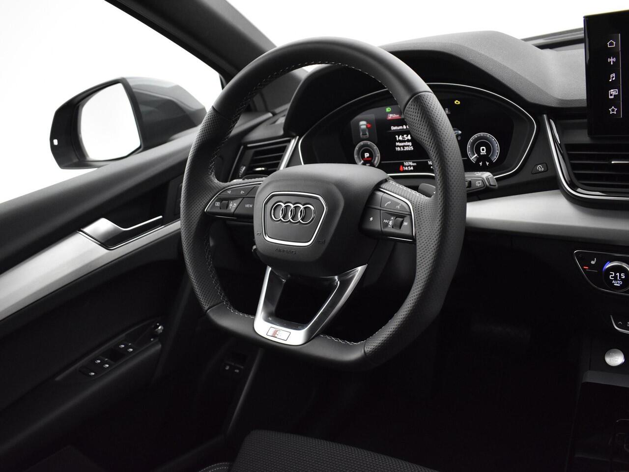 Audi Q5 Sportback 55 TFSIe 367pk S-tronic S edition Competition · Keyless · Camera · Elek. trekhaak · Elek. Achterklep · Apple/Android Car Play · 19'' Inch ·