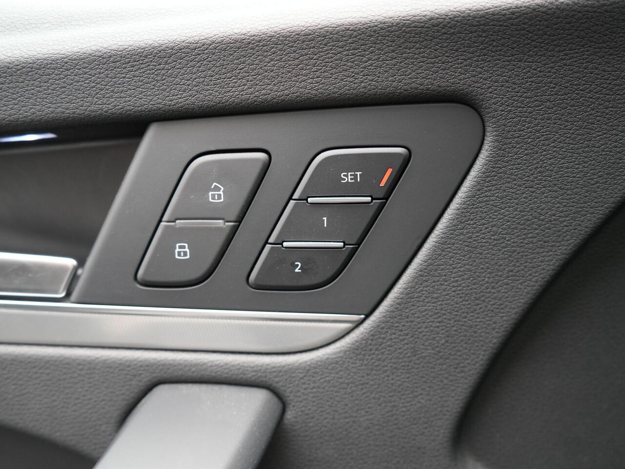 Audi Q5 Sportback 50 TFSI e S edition Plug In Hybrid 299pk Dealer O.H PHEV | Adaptive Cruise | Head Up | Bang & Olufsen | Alcantara Sportstoelen Memory | Keyless | 20"L.M | Camera | Sfeerverlichting |