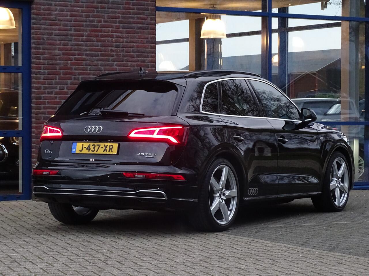 Audi Q5 45 TFSI quattro S edition TREKHAAK AUTO VOL OPTIES