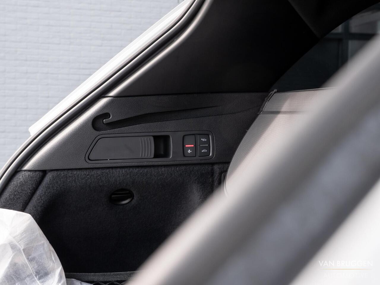 Audi Q5 50 TFSI e S-Line Pano Luchtv Trekhaak RS-Stoelen 21" Head-Up Sfeer