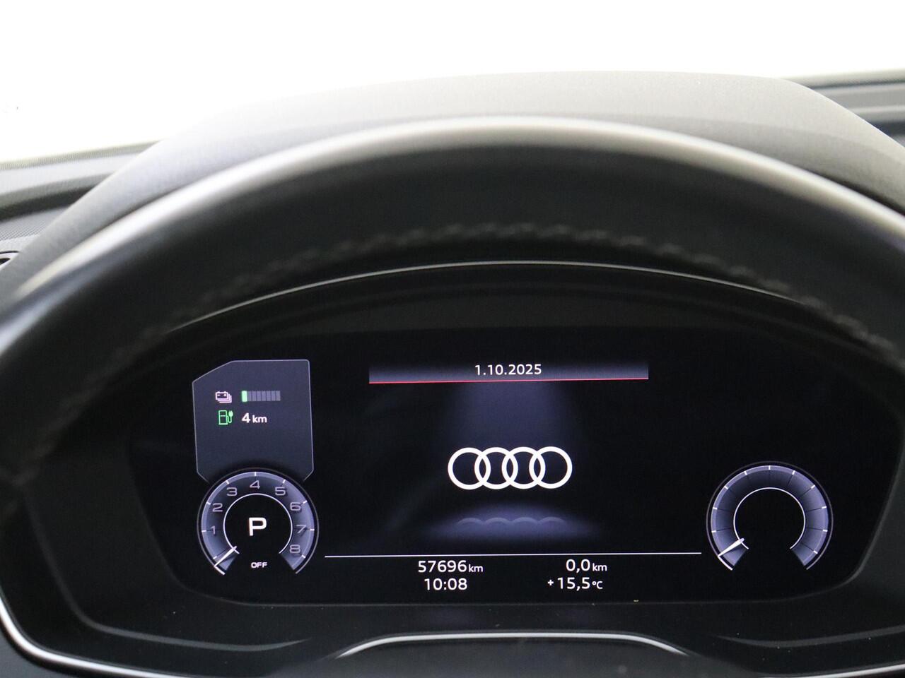 Audi Q5 50 TFSI e S edition | Panoramadak | Stoelverwarming | Optiek zwart Plus | LED matrix verlichting | Navigatie Plus | Virtual cockpit Plus | Achteruitrijcamera |