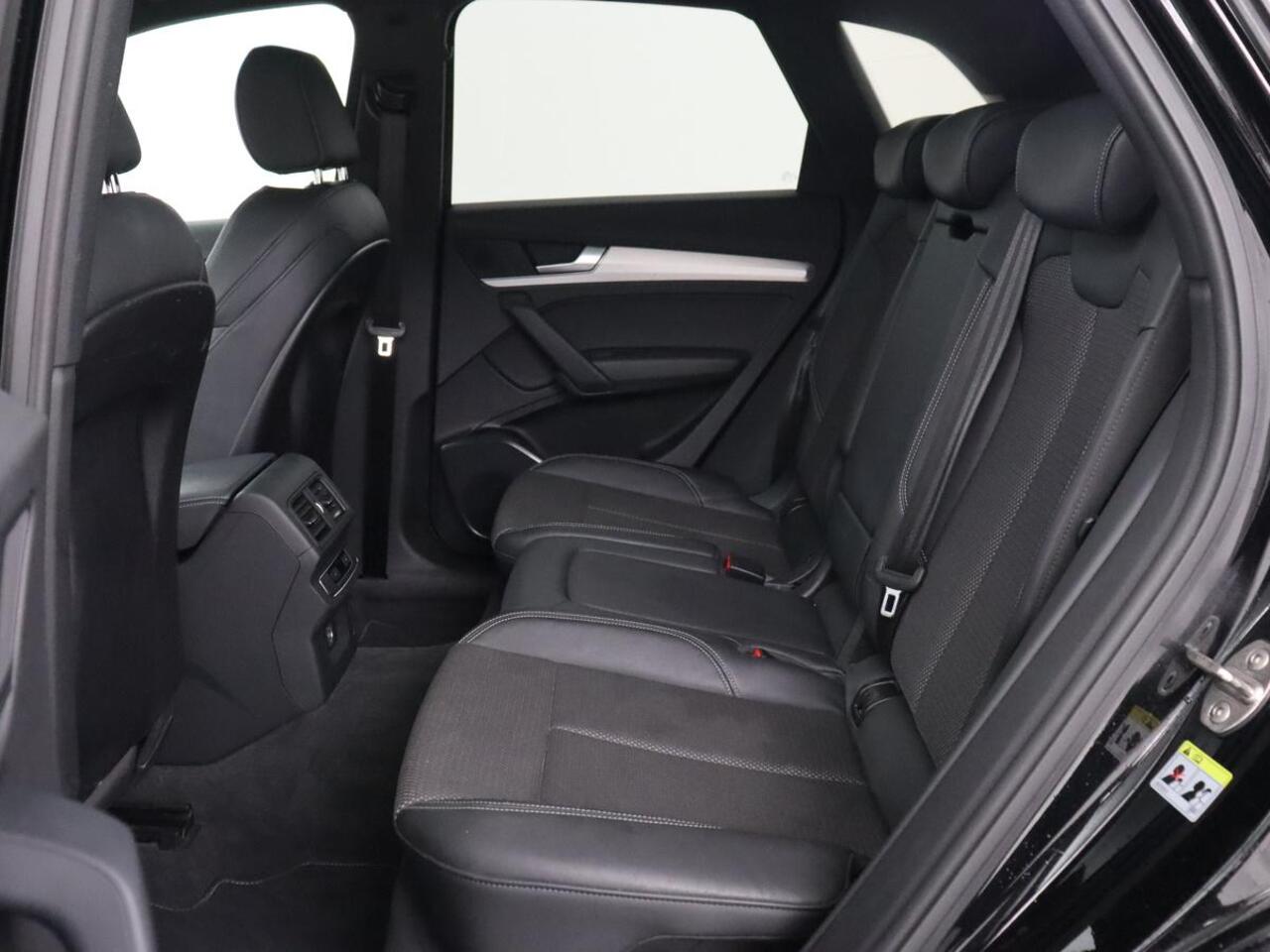 Audi Q5 55 TFSIe quattro S Line | Panoramadak | Adaptive cruise | 360 Camera | Virtual Cockpit | Half leder | Carplay | Full LED | Sportstoelen | Navigatie | PHEV | Plug In