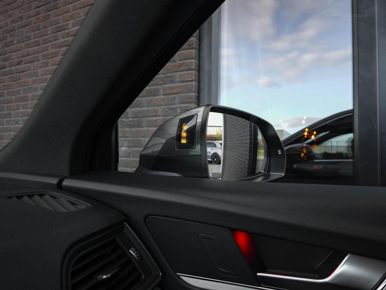 Audi Q5 50 TFSI e quattro S edition | Pano | Matrix |Side | Amb 30 kleurig |Tour | Stad |