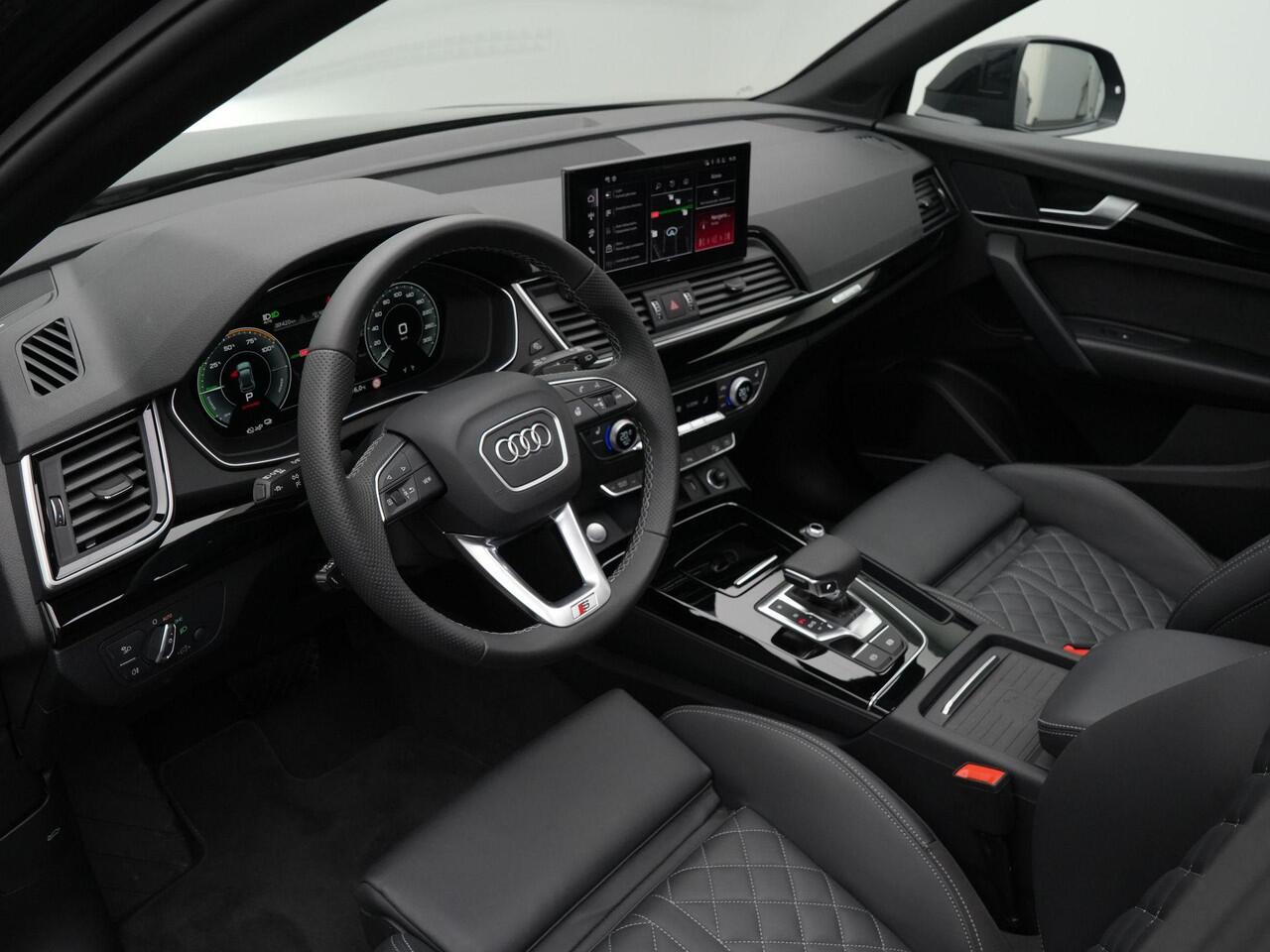 Audi Q5 55 TFSI e 367 pk S-tronic S edition Competition / S-Line | Panoramadak | Trekhaak | Fijnnappa leder | Rondomzicht camera | Bang & Olufsen | Matrix LED | Elektr. verstelbare stoel