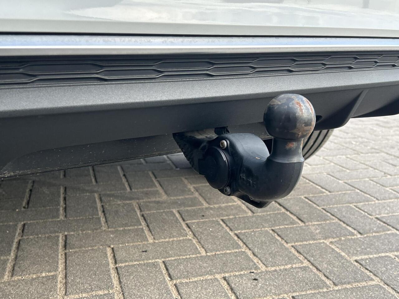 Audi Q5 55 TFSI e Quattro S line 367pk / SOH 100% / S-Line / 22" velgen / Panoramadak / Wegklapbare Trekhaak (2.000 trekgewicht) / Android Auto / Apple Carplay /