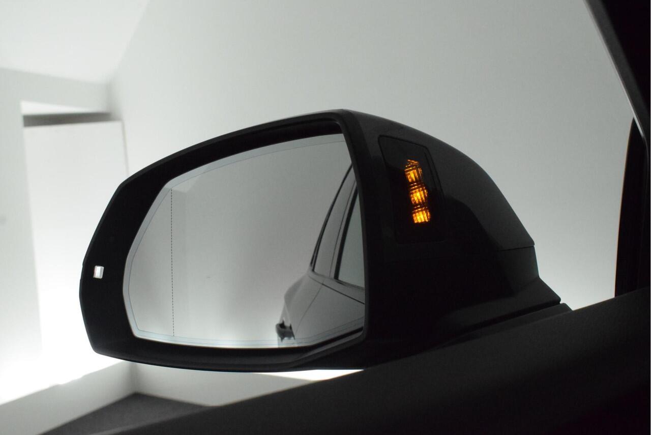 Audi Q5 55 TFSI e 368pk S-Line Competition Luchtvering Trekhaak Camera Keyless Matrix Led Navigatie