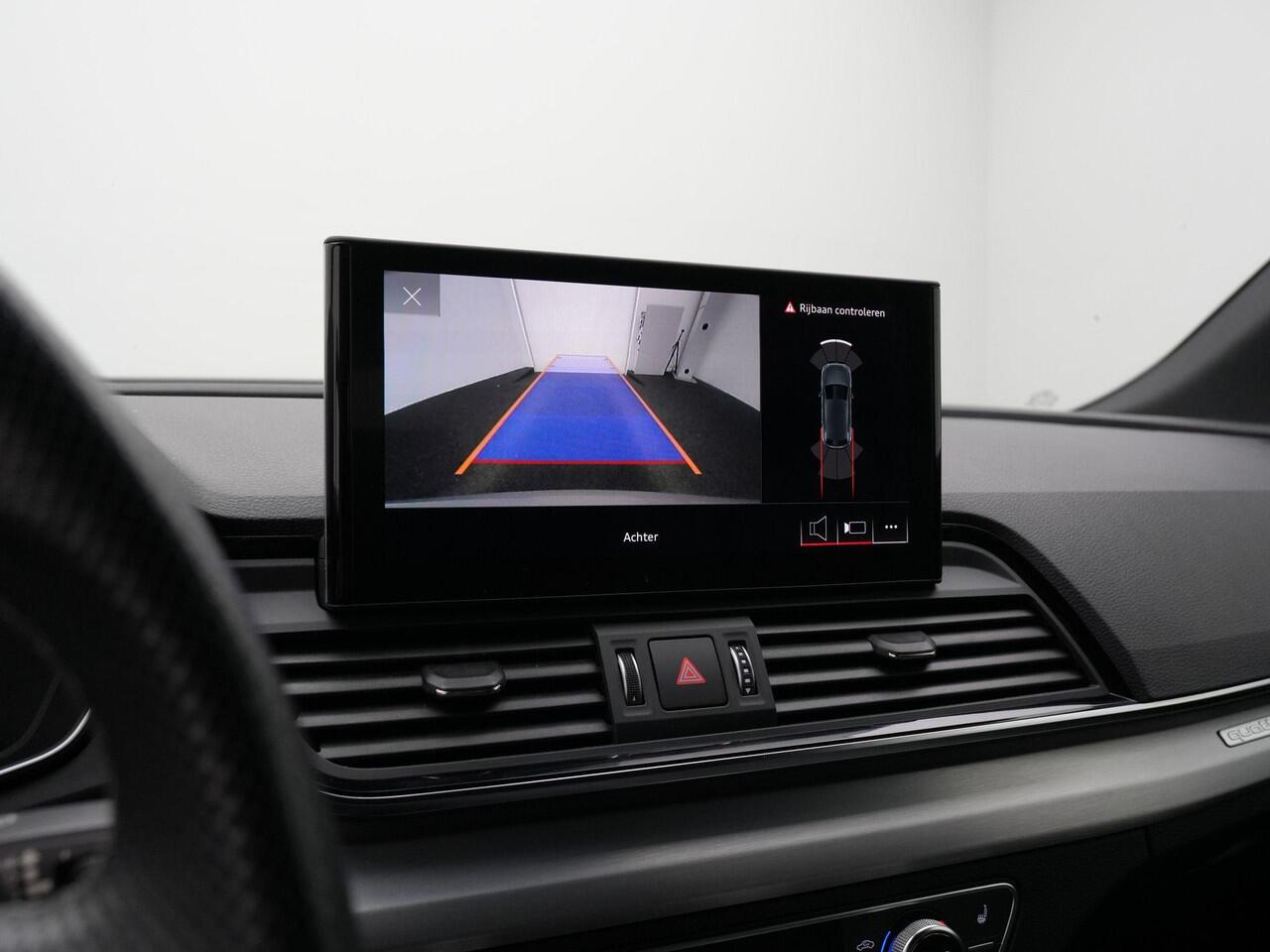 Audi Q5 55 TFSI e Quattro S edition Competition / S-Line | Panoramadak | Trekhaak | Geheugen-/massagestoel | Achteruitrijcamera | Adaptive Cruise