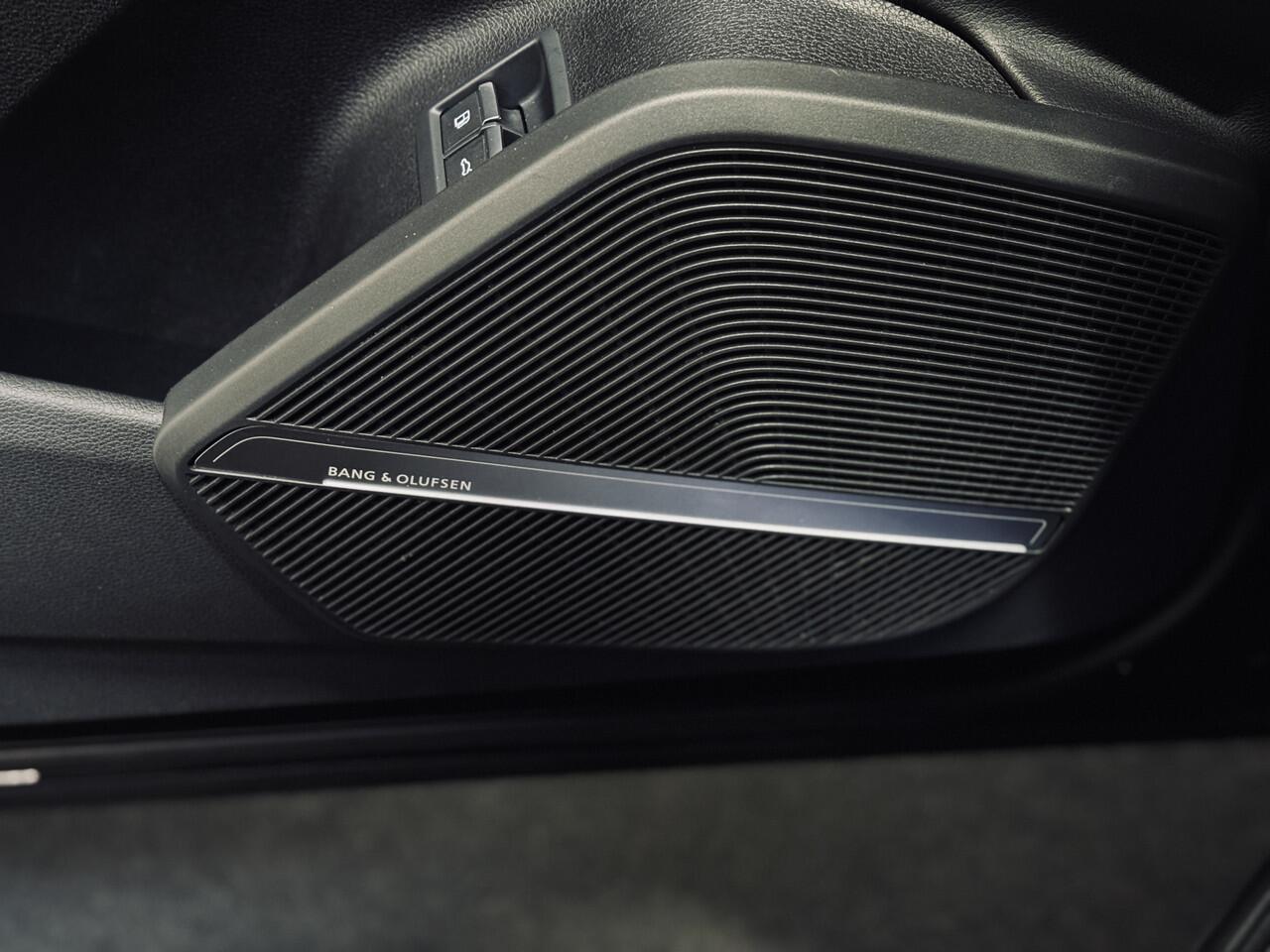 Audi Q5 50 TFSI e S edition S-Line (2x) | Panorama | Valcona | B&O | Memory