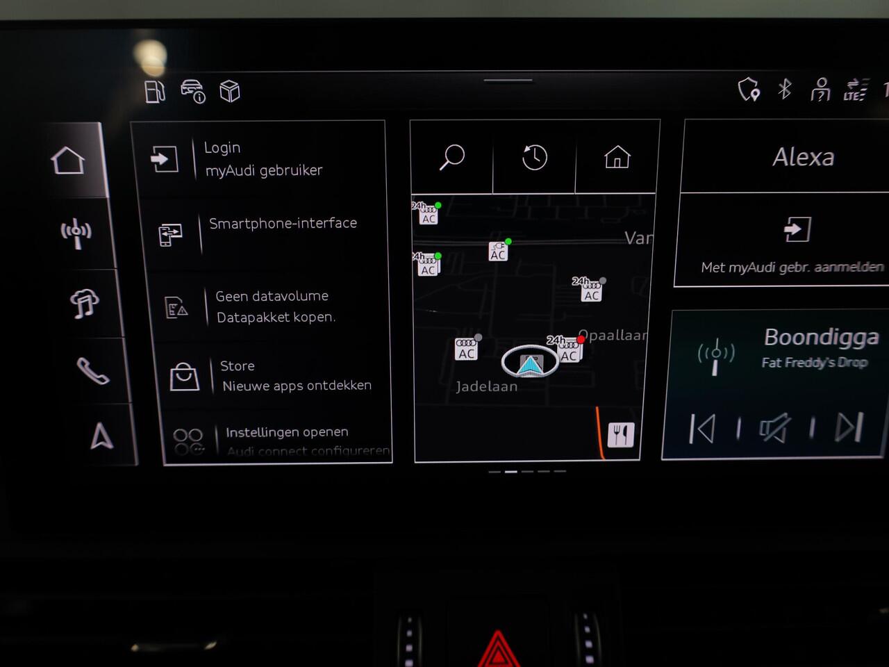 Audi Q5 55 TFSI e S edition Competition 367 pk S-tronic | Private lease vanaf ¤1044,-| Navigatie | Panoramadak | Trekhaak (wegklapbaar) | Parkeersensoren (Park assist) | Rondomzicht camera | S-Line |