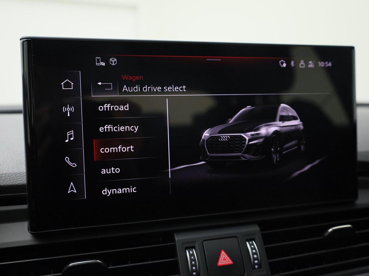 Audi Q5 50 TFSIe 220kW 299PK S Line · Panoramadak · Trekhaak · Achteruitrijcamera ·