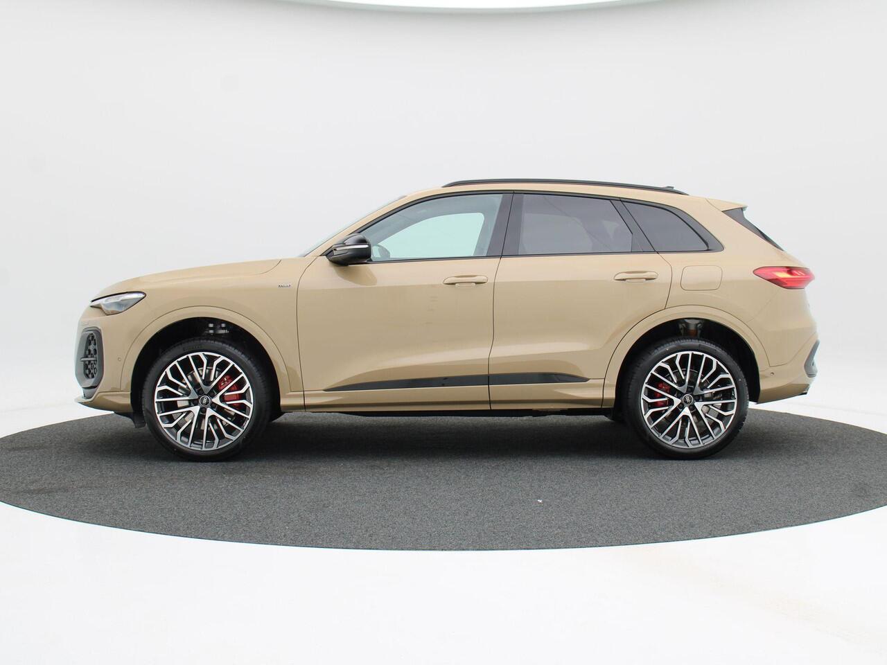 Audi Q5 S edition 2.0 TFSI e | 299 PK SUV 7 versn. | 19 inch | Zwart optiek Plus | Privacyglas |