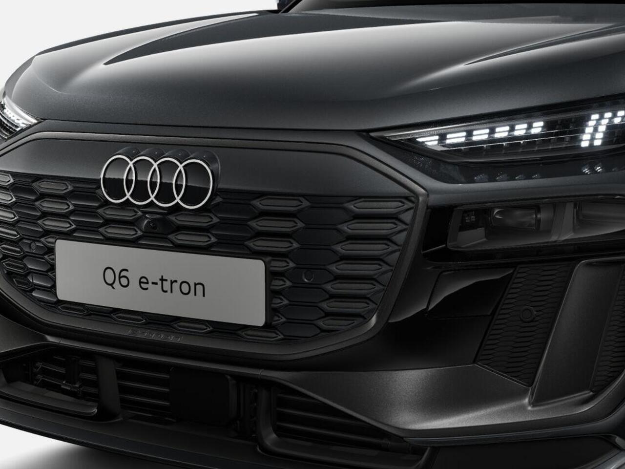 Audi Q6 e-tron Advanced edition 252 PK · Trekhaak, mechanisch draaibaar · Sportstoel zwart leder-kunstl.