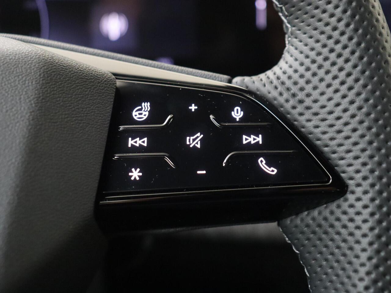 Audi Q6 e-tron S edition performance 100 kWh | Tech Pro | 360 camera | Comfortsleutel | Elek. verstelbare voorstoelen | Verwarmbaar stuurwiel