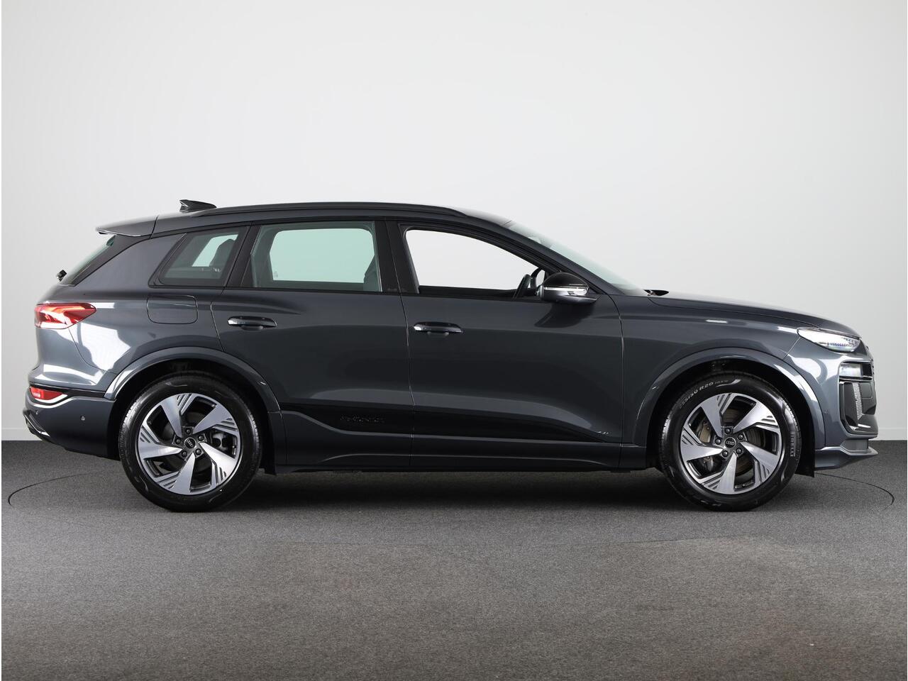 Audi Q6 e-tron S edition performance 100 kWh 306PK | Private lease vanaf ¤1144,- pm | adaptive air suspension | oled achterlichten