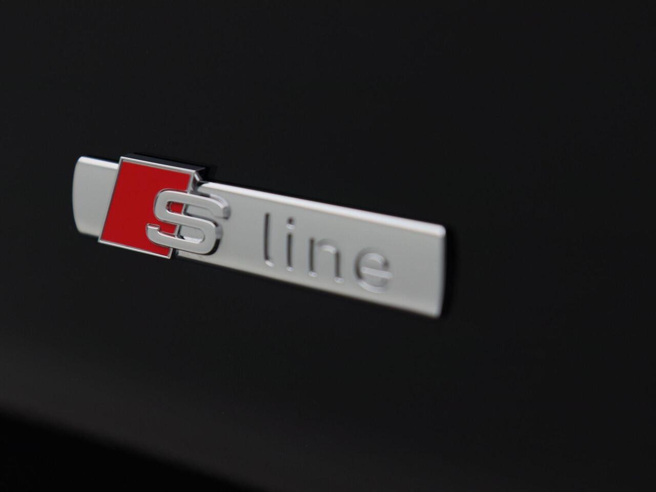 Audi Q6 S edition e-tron 83Kwh |252 PK | 20 inch | Tech Pro pakket | Privacyglas |