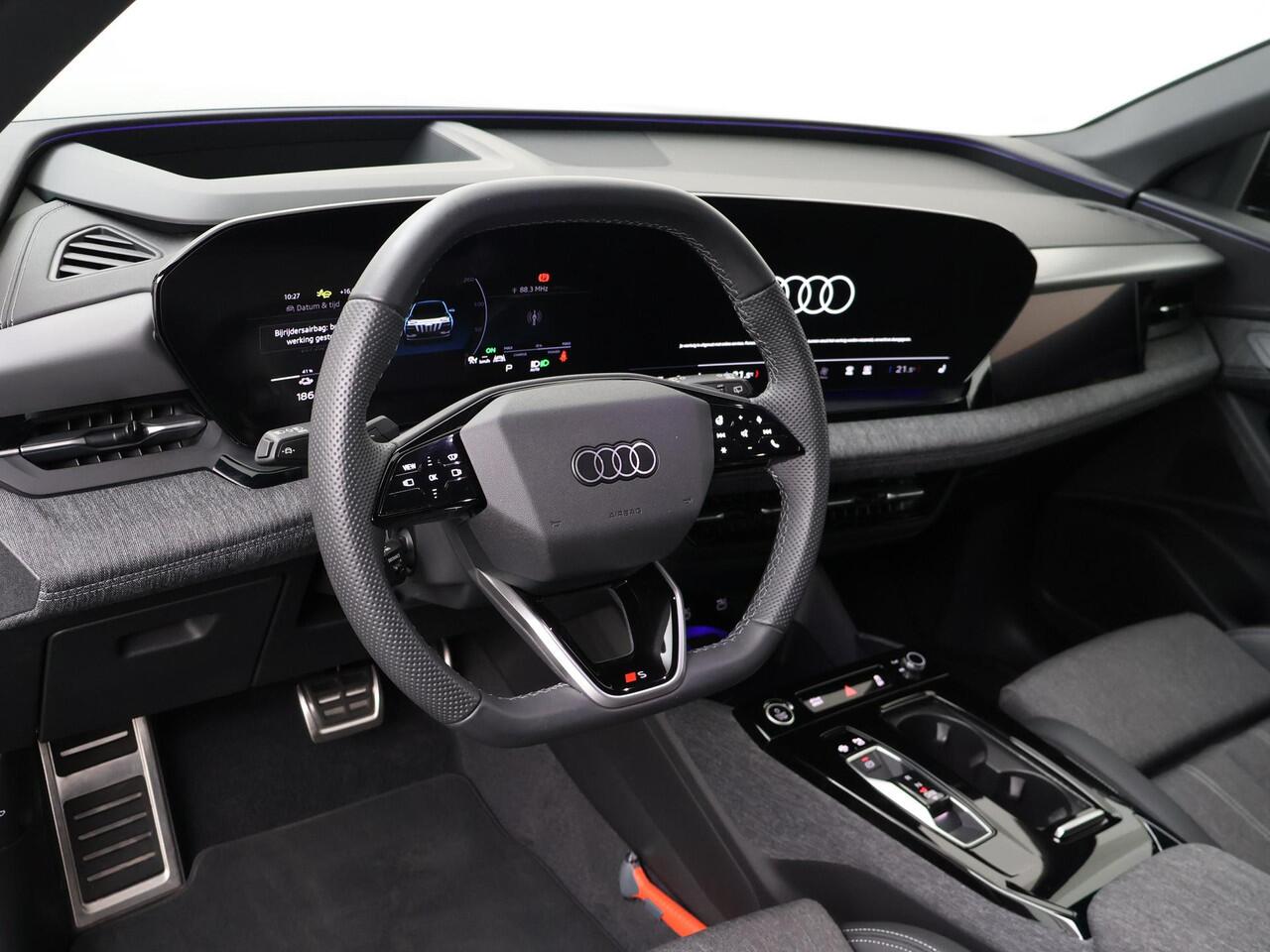 Audi Q6 e-tron S edition 100 kWh | 388 PK | SoH 97% | Automaat | Multifunctioneel stuurwiel | Stoelverwarming | Cruisecontrol |