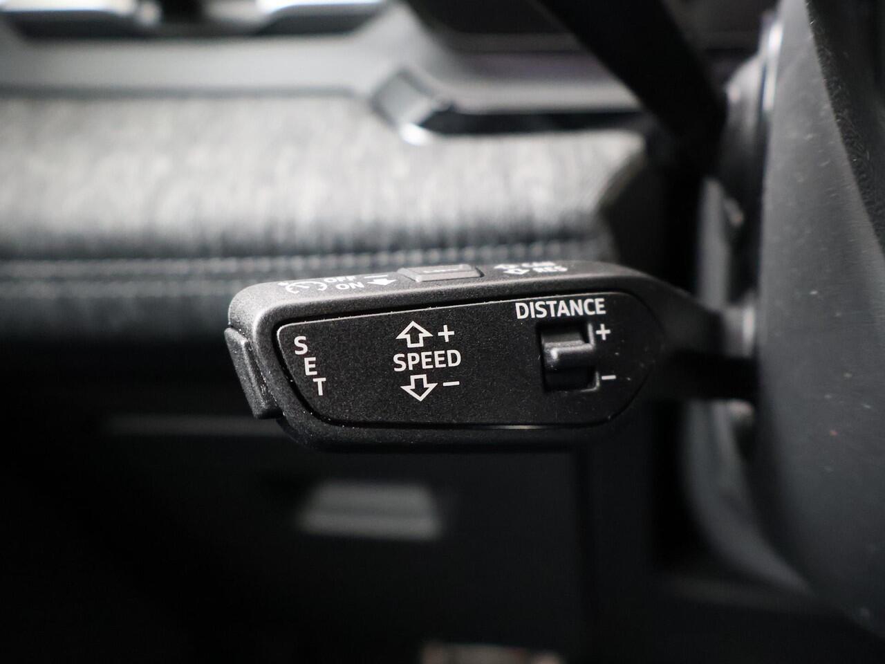 Audi Q6 e-tron S edition e-tron performance 100kWh | Luchtvering | elektrisch verstelbare, verwarmbare stoelen en stuurwiel | Adaptive Cruise Controle | 360 graden camera