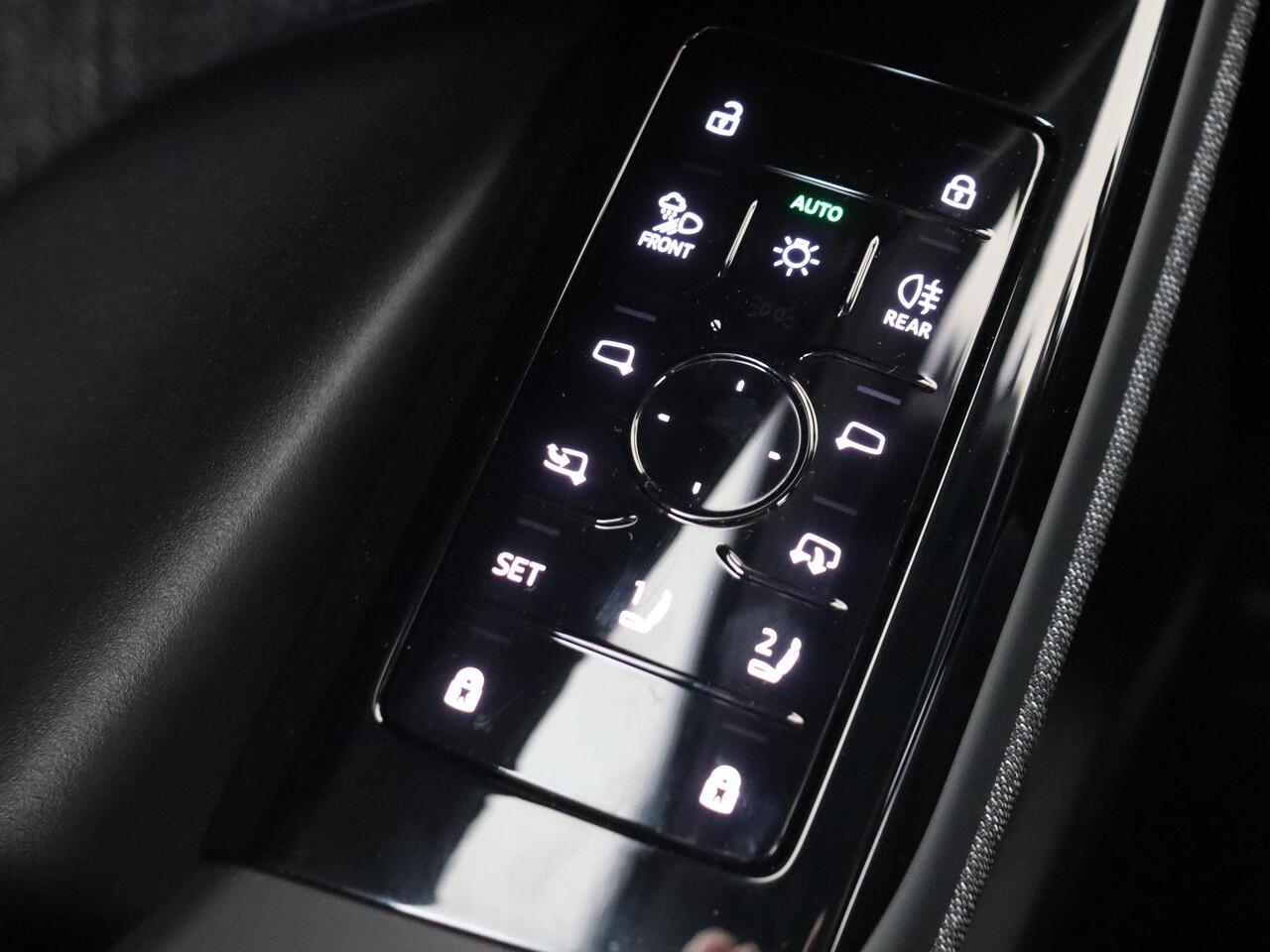 Audi Q6 e-tron S edition performance 100 kWh | Tech Pro | 360 camera | Comfortsleutel | Elek. verstelbare voorstoelen | Verwarmbaar stuurwiel