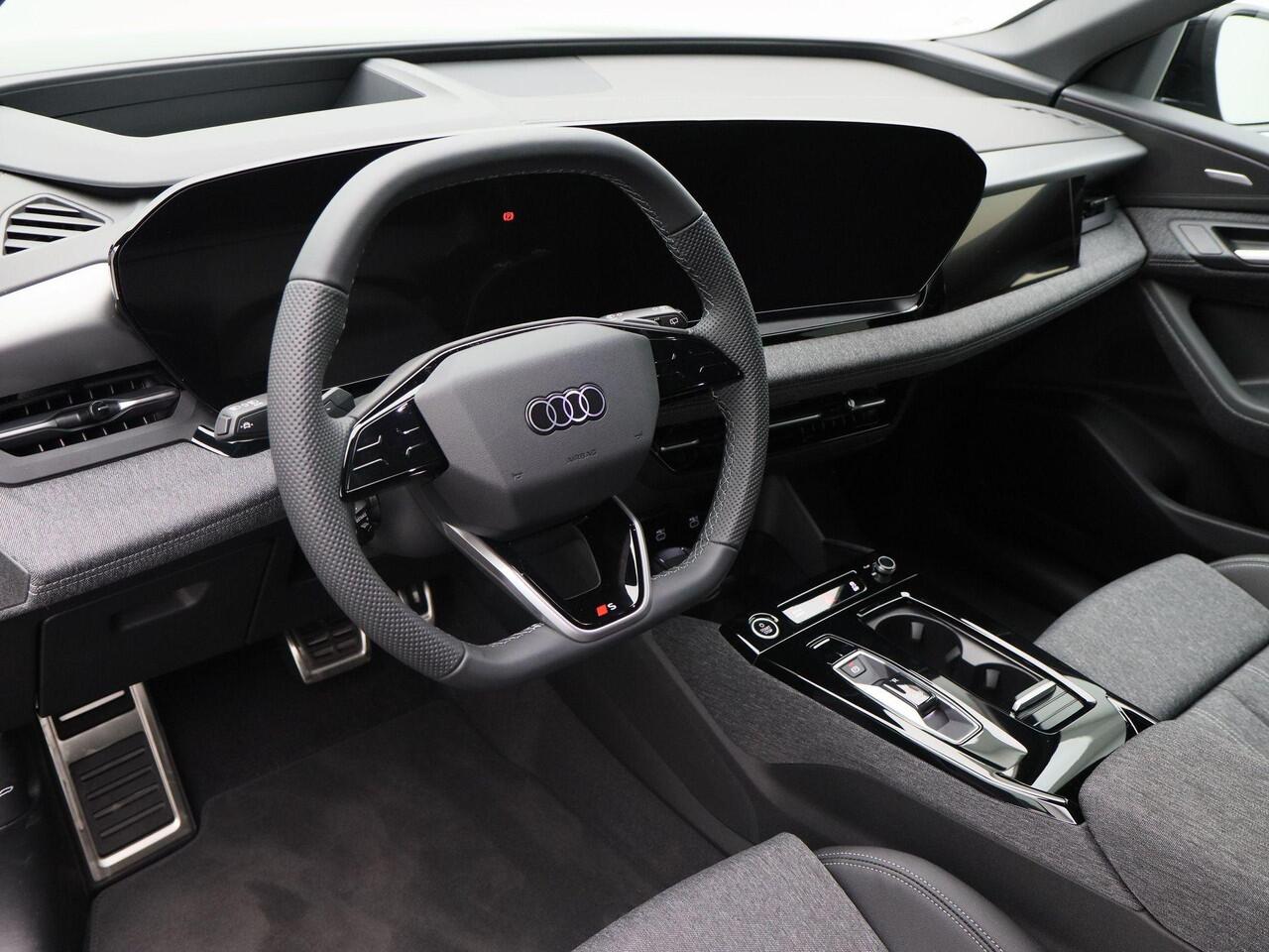 Audi Q6 S edition e-tron 83Kwh |252 PK | 20 inch | Tech Pro pakket | Privacyglas |