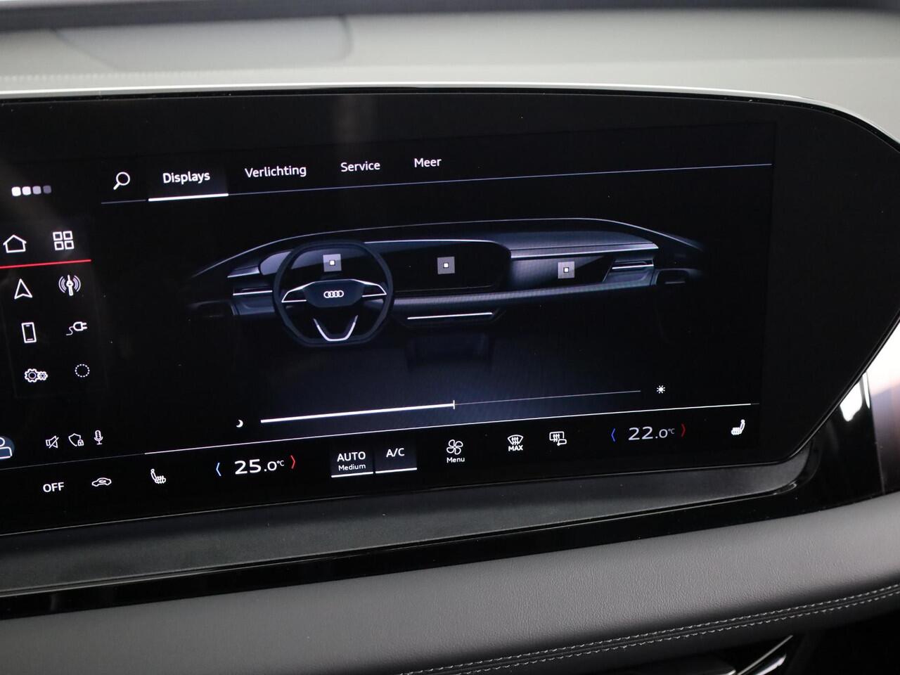 Audi Q6 e-tron Advanced edition 83Kwh 252 pk SUV | Tech pakket plus | Glazen panoramadak | Sportstoelen | Frunk |