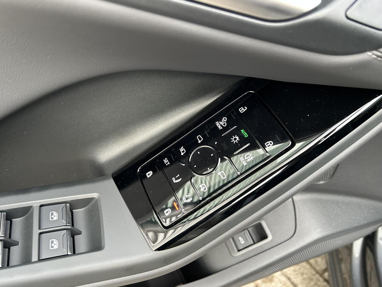 Audi Q6 e-tron S edition (B1) e-tron perf 100Kwh 225 kW / 306 PK | Panoramadak | Adaptieve Cruise Control | Stuurwielverwarming | Stoelverwarming voor-achter | Memory Seats | Elektrische Stoelen |