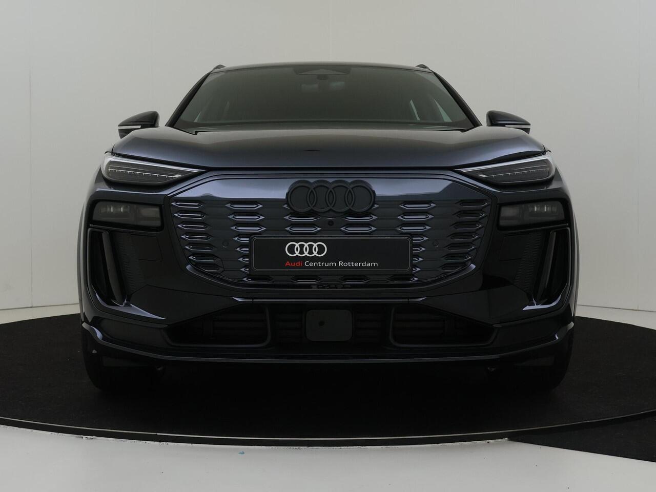 Audi Q6 e-tron S edition performance 100 kWh | Tech Pro | 360 camera | Comfortsleutel | Elek. verstelbare voorstoelen | Verwarmbaar stuurwiel