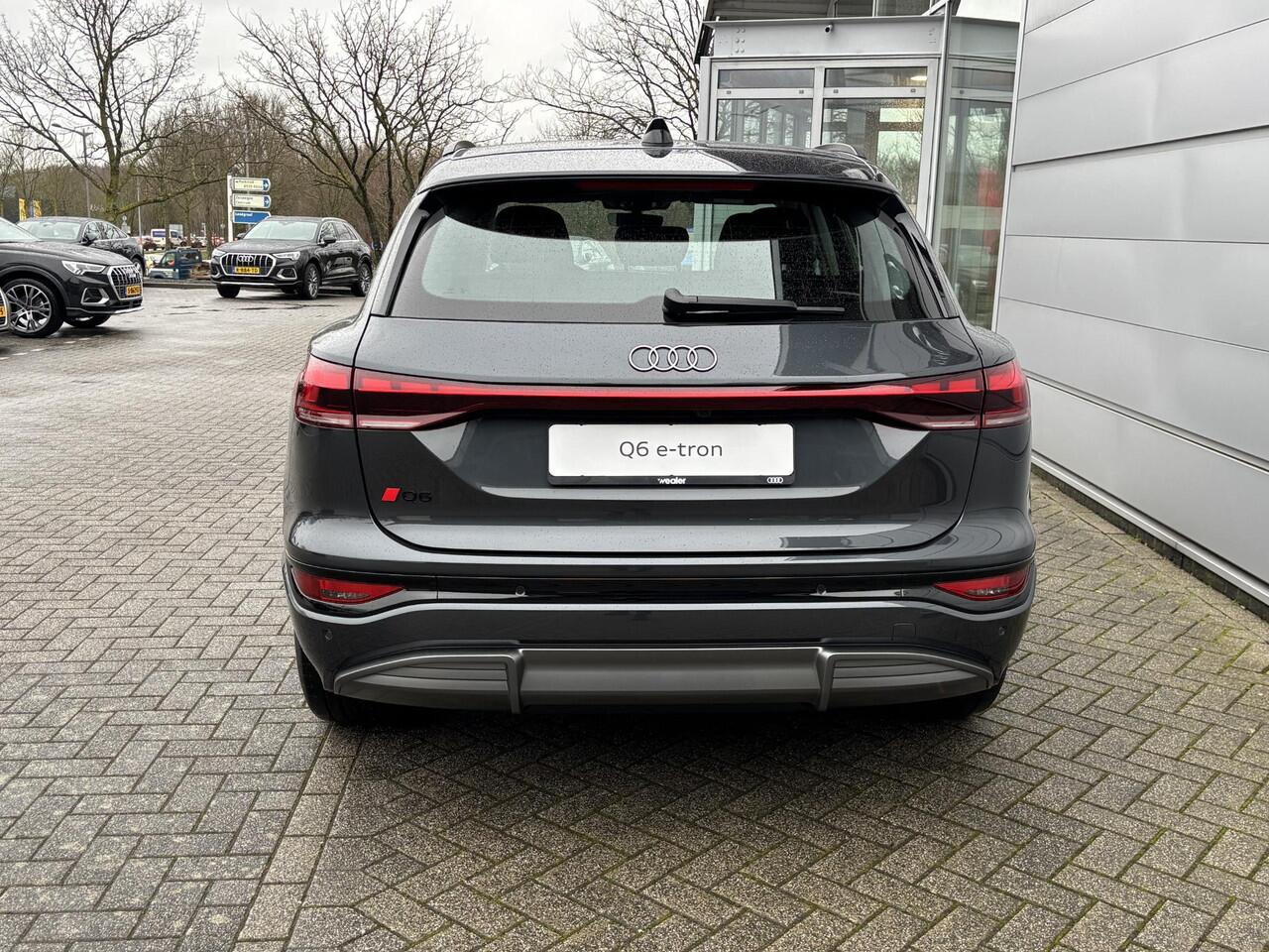 Audi Q6 e-tron Advanced edition Performance 100 Kwh / 306 PK | Matrix LED-koplampen | Passagiersdisplay | Sportonderstel | Sportstoelen | 360 graden camera