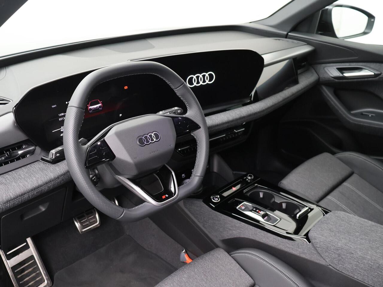 Audi Q6 e-tron S edition e-tron performance 100kWh | Luchtvering | elektrisch verstelbare, verwarmbare stoelen en stuurwiel | Adaptive Cruise Controle | 360 graden camera