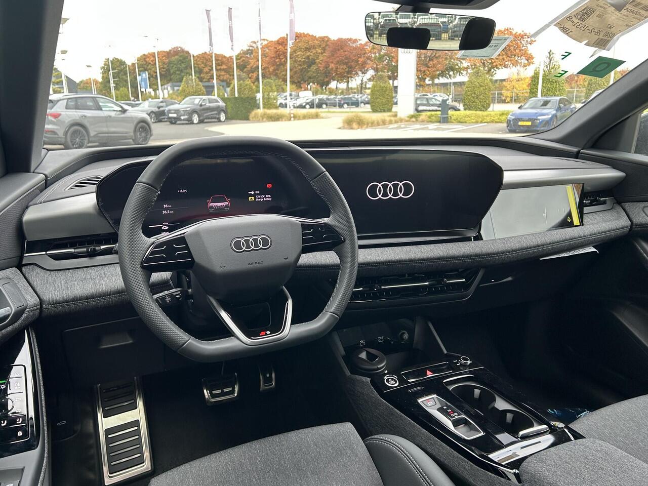 Audi Q6 e-tron S edition (B1) e-tron perf 100Kwh 225 kW / 306 PK | Luchtvering | Stuurwielverwarming | Matrix | Keyless Entry | Elektrische Stoel | Stoelverwarming voor-achter |