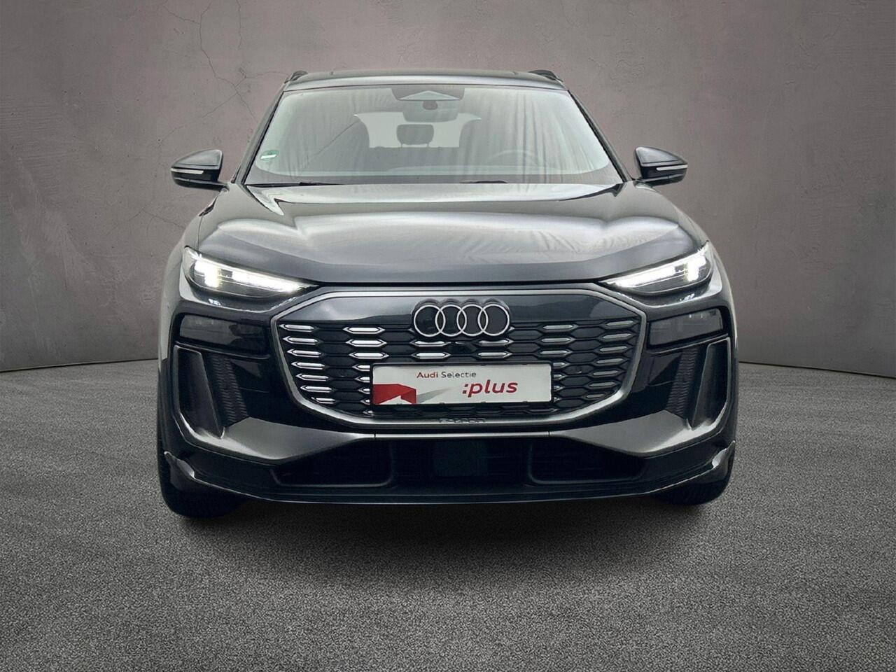 Audi Q6 e-tron 100 kWh quattro 388PK | Pano | Trekhaak | Luchtvering| Memory | Oled | Matrix | Tech pro | MMI-bijrijdersscherm | 360 Camera |