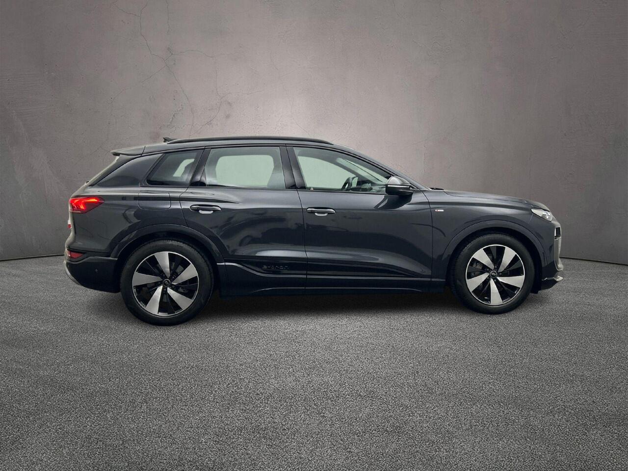 Audi Q6 e-tron 100 kWh quattro 388PK | Pano | Trekhaak | Luchtvering| Memory | Oled | Matrix | Tech pro | MMI-bijrijdersscherm | 360 Camera |