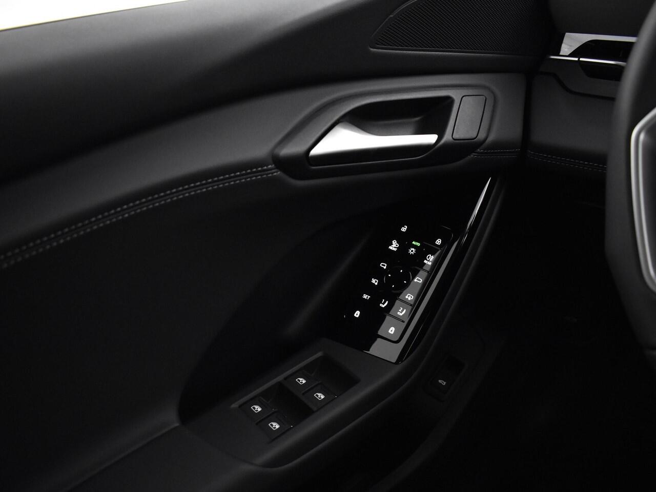 Audi Q6 Sportback e-tron Advanced edition 83Kwh 252 PK · Tech pro · Privacy glas · Sportstoelen leder