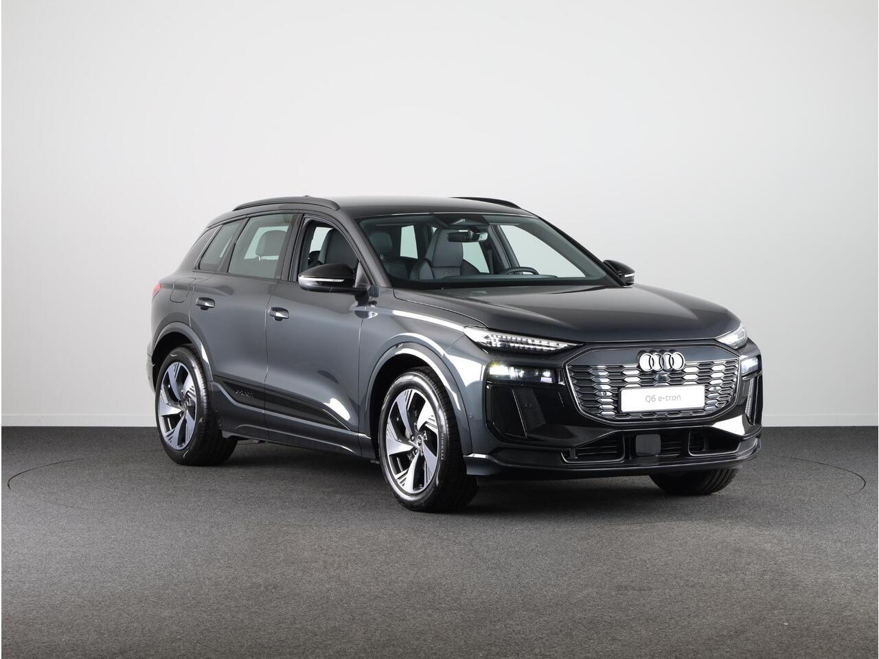 Audi Q6 e-tron S edition performance 100 kWh 306PK | Private lease vanaf ¤1144,- pm | adaptive air suspension | oled achterlichten