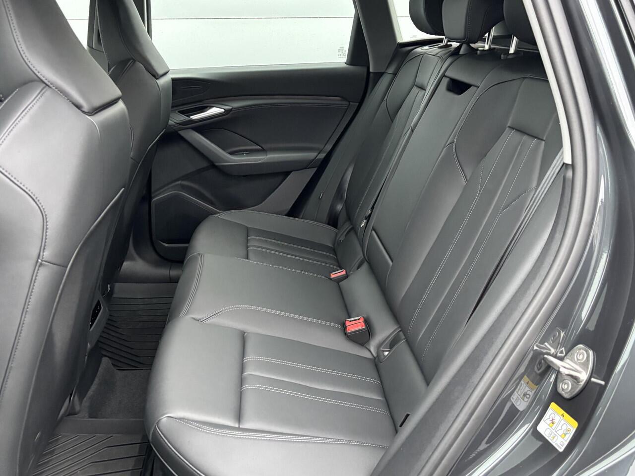 Audi Q6 e-tron Advanced edition Performance 100 Kwh / 306 PK | Matrix LED-koplampen | Passagiersdisplay | Sportonderstel | Sportstoelen | 360 graden camera