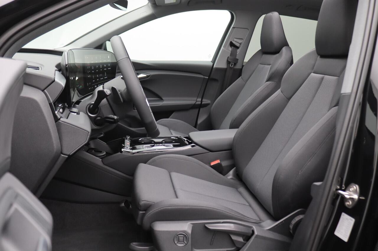 Audi Q6 e-tron Launch edition 83 kWh 252PK Panoramadak, Trekhaak, Keyless, Warmtepomp, 360gr. Camera, Stoelverwarming, LED Plus, Elektr. Achterklep, 20" LM Velgen