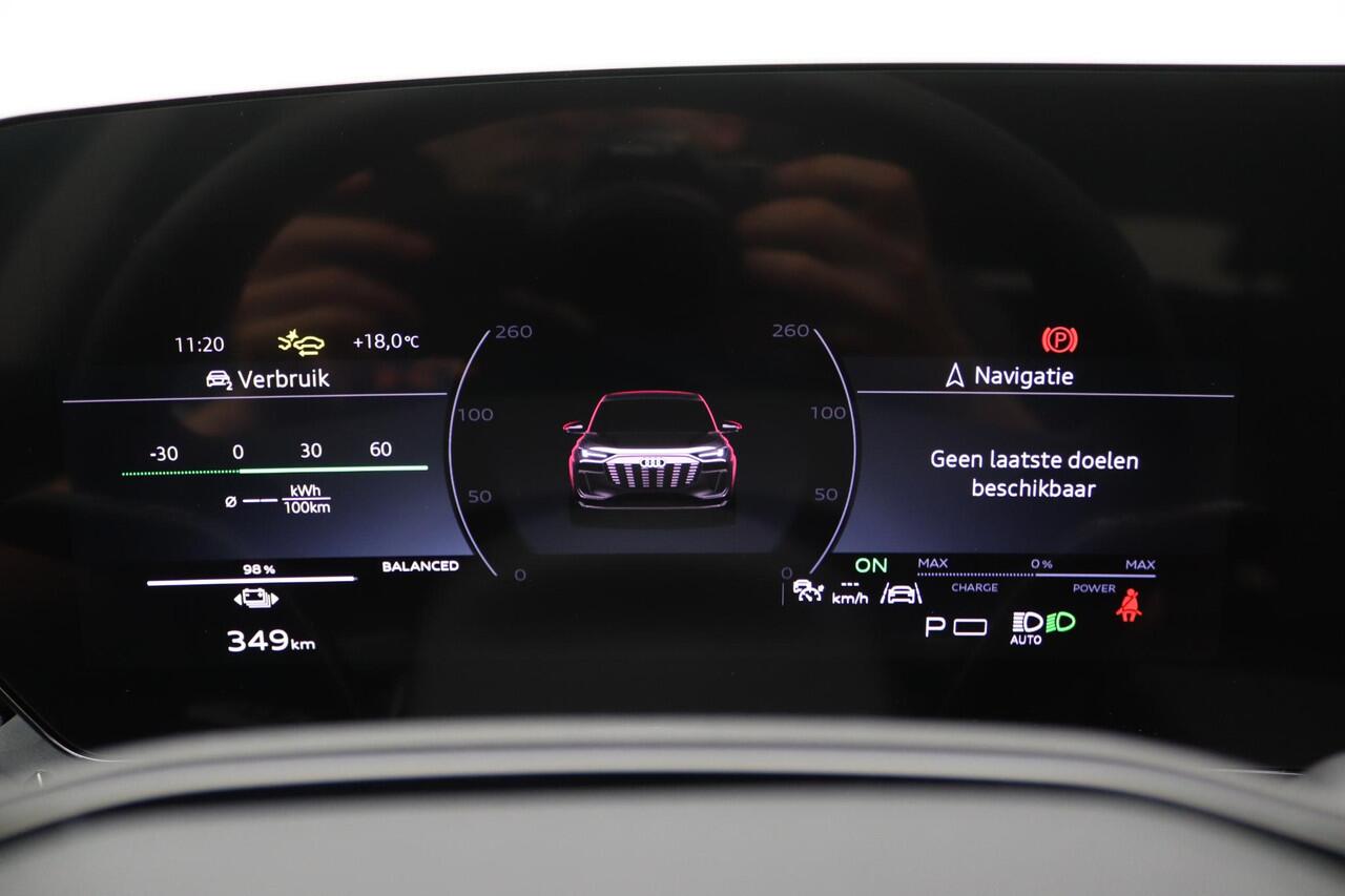 Audi Q6 e-tron Launch edition 83 kWh 252PK Panoramadak, Trekhaak, Keyless, Warmtepomp, 360gr. Camera, Stoelverwarming, LED Plus, Elektr. Achterklep, 20" LM Velgen