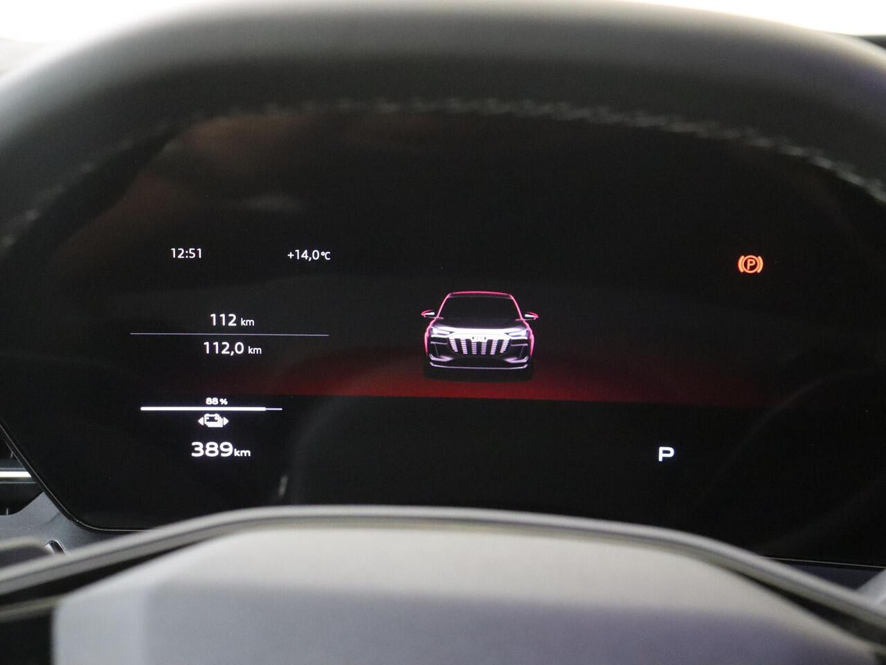 Audi Q6 e-tron S edition performance 100 kWh | Tech Pro | 21 inch LM velgen | Privacy glass | Luchtvering | Sportstoelen