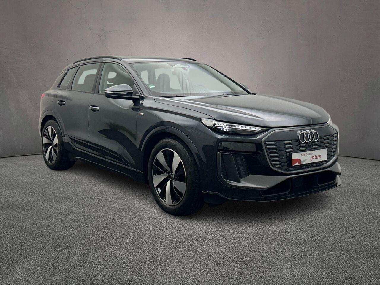 Audi Q6 e-tron 100 kWh quattro 388PK | Pano | Trekhaak | Luchtvering| Memory | Oled | Matrix | Tech pro | MMI-bijrijdersscherm | 360 Camera |