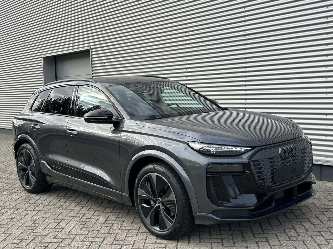 Audi Q6 e-tron S edition (B1) e-tron perf 100Kwh 225 kW / 306 PK | Panoramadak | Adaptieve Cruise Control | Stuurwielverwarming | Stoelverwarming voor-achter | Memory Seats | Elektrische Stoelen |