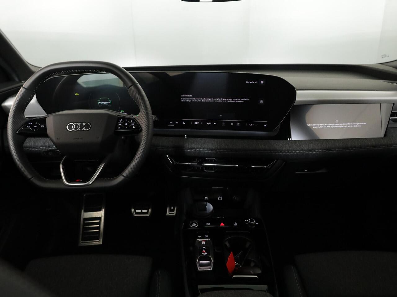 Audi Q6 S Edition e-tron perf 225kW/306pk 100Kwh Hatchback Audi Q6 e-tron S edition performance 100 kWh Omgevingscamera's, adaptive cruise control, ledkoplampen plus, stoelverwarming voor en achter, comfortpakket