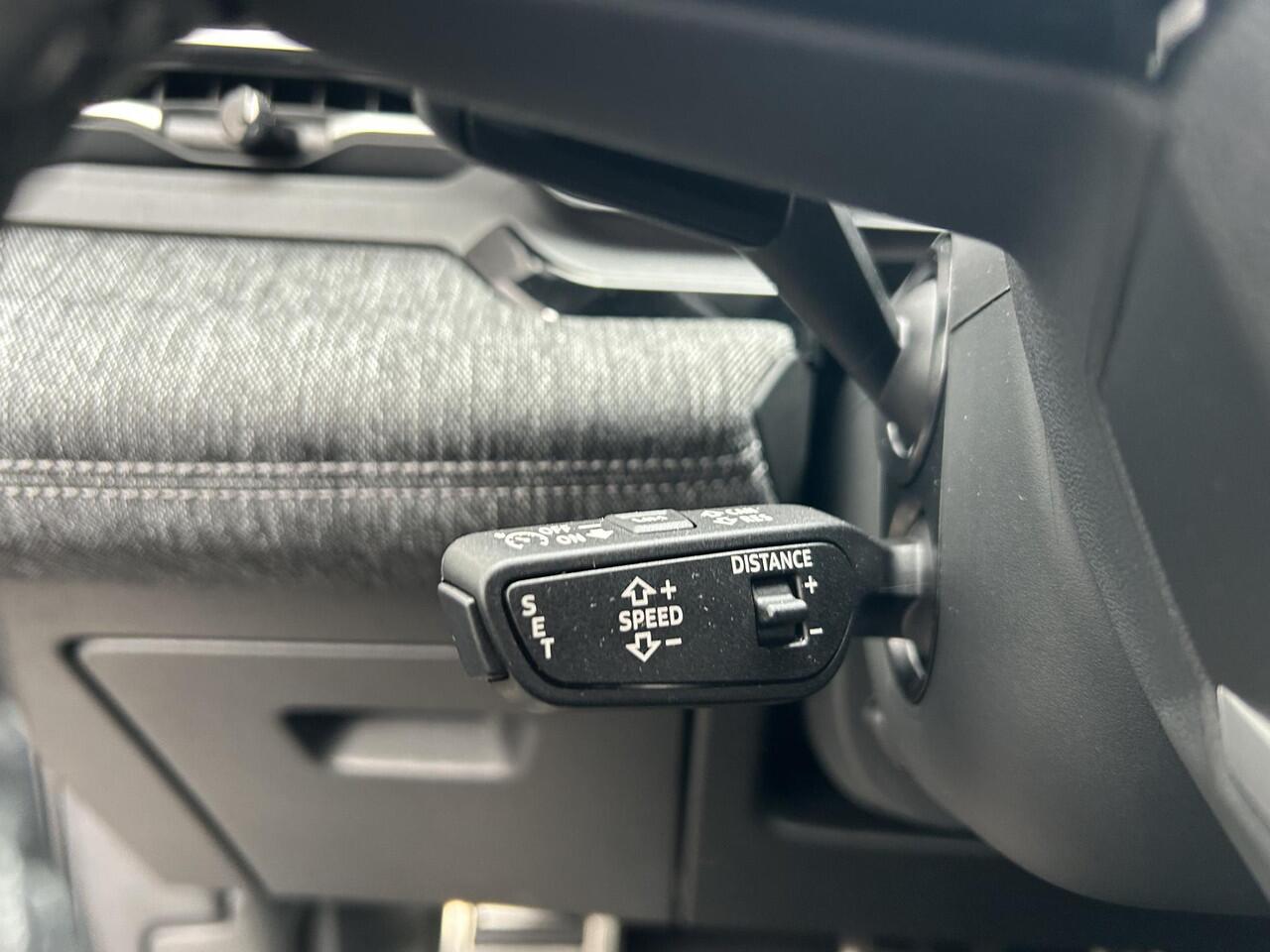 Audi Q6 e-tron S edition (B1) e-tron perf 100Kwh 225 kW / 306 PK | Luchtvering | Stuurwielverwarming | Matrix | Keyless Entry | Elektrische Stoel | Stoelverwarming voor-achter |