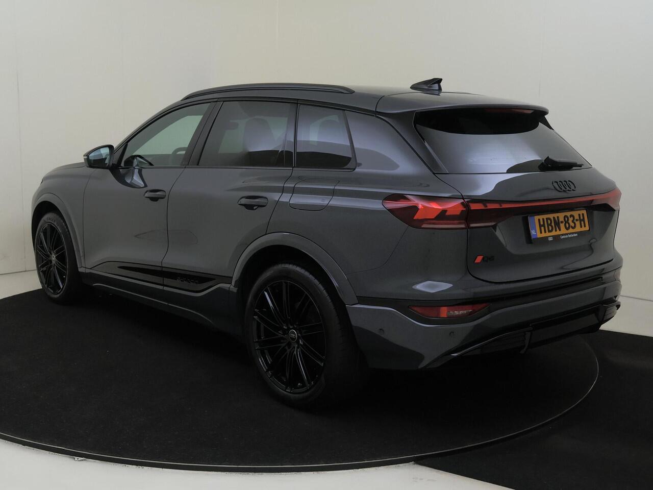 Audi Q6 e-tron S edition performance 100 kWh | Tech Pro | 21 inch LM velgen | Privacy glass | Luchtvering | Sportstoelen