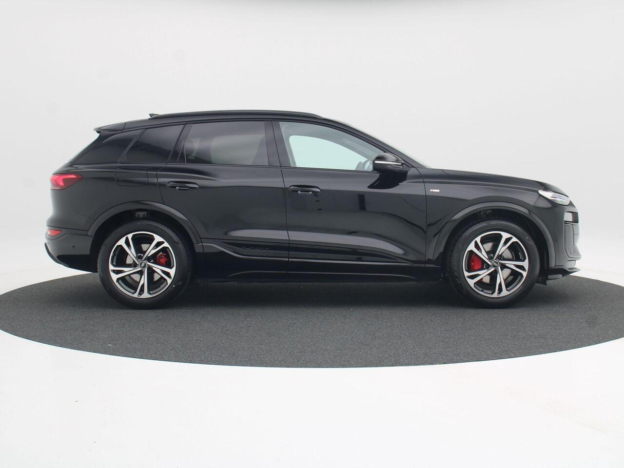 Audi Q6 S edition e-tron 83Kwh |252 PK | 20 inch | Tech Pro pakket | Privacyglas |