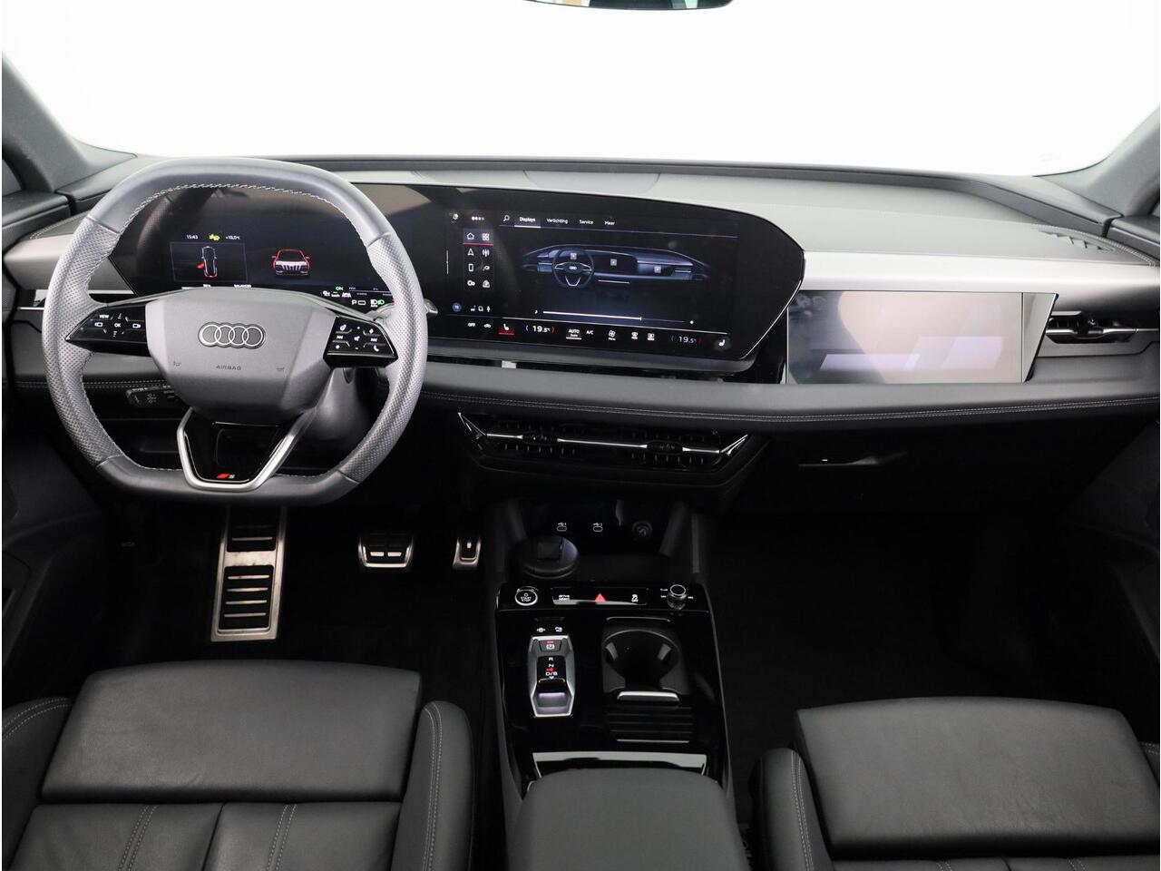 Audi Q6 e-tron First edition 100 kWh 388pk | MMI bijrijdersscherm | 20 inch lichtmetalen velgen | Leder S- line interieur