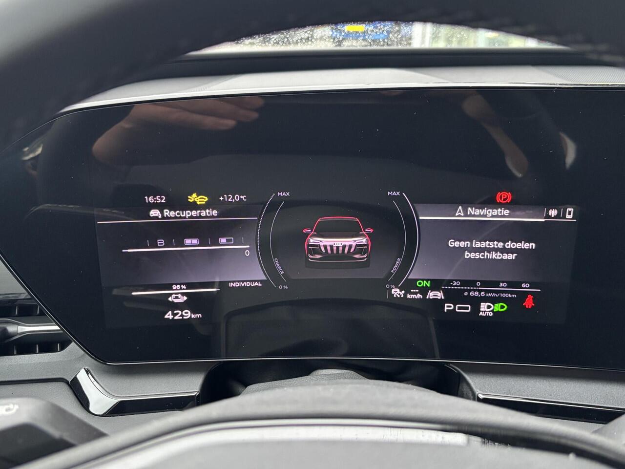 Audi Q6 e-tron Advanced edition (B1) e-tron perf 225kW/306pk 100 Audi Q6 e-tron Advanced edition e-tron perf 225kW/306pk 100Kwh Hatchback Elektrische aandrijving