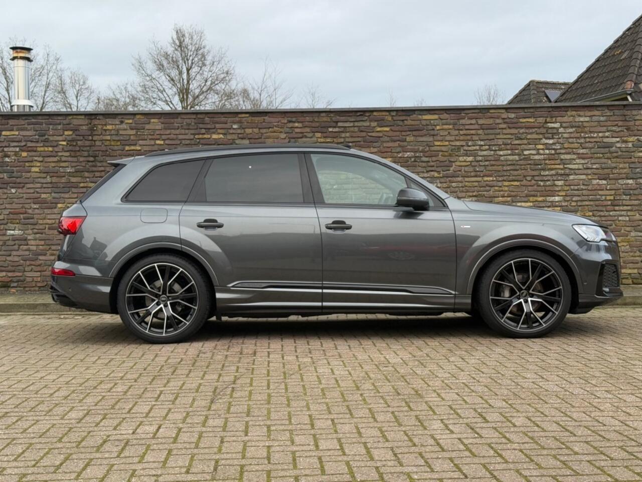 Audi Q7 50 TDI Quattro 2x S-Line Panodak Achterasbesturing Stoelmassage