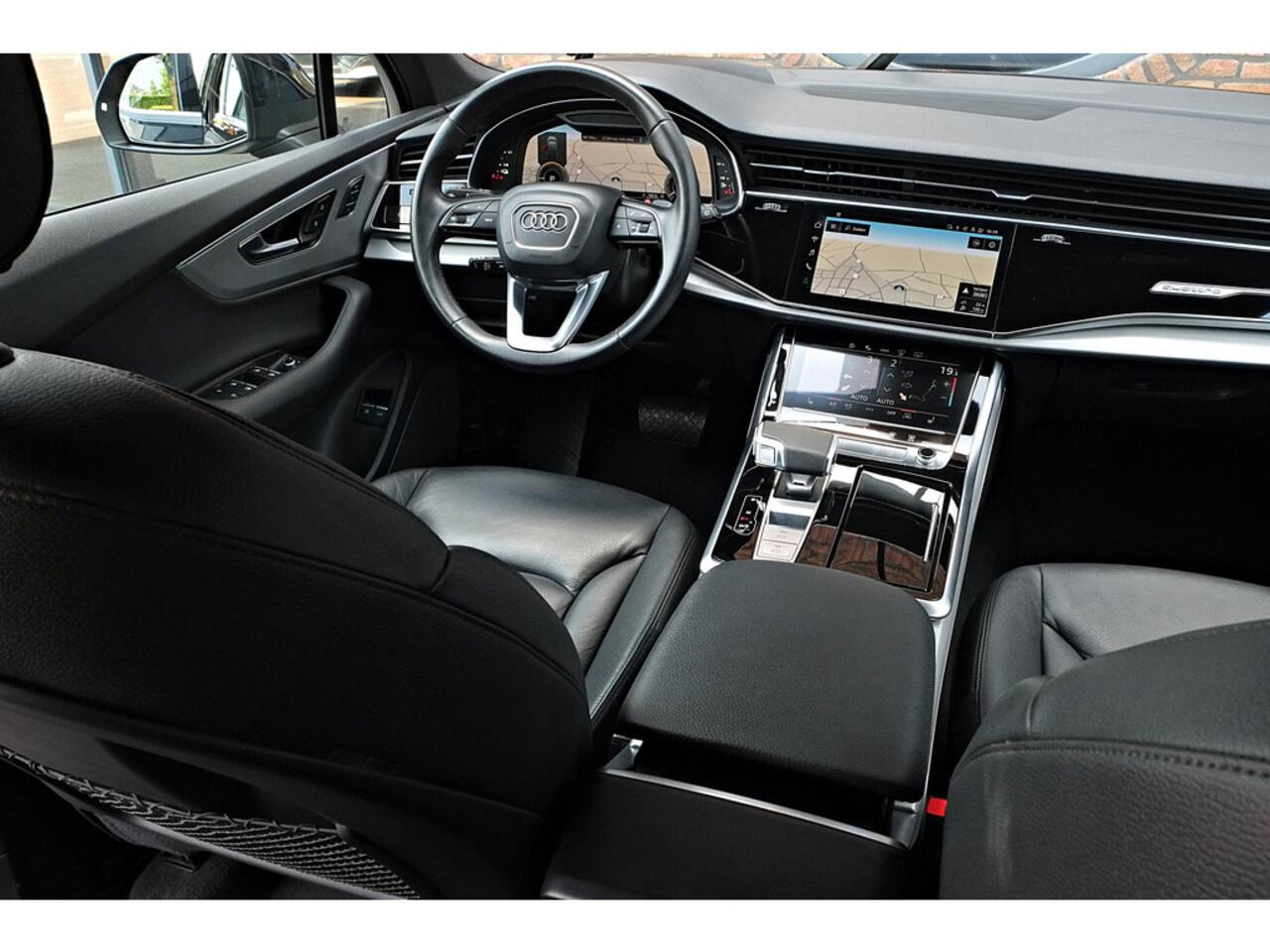 Audi Q7 55 TFSI e quattro S-LINE ACC, Head-up di