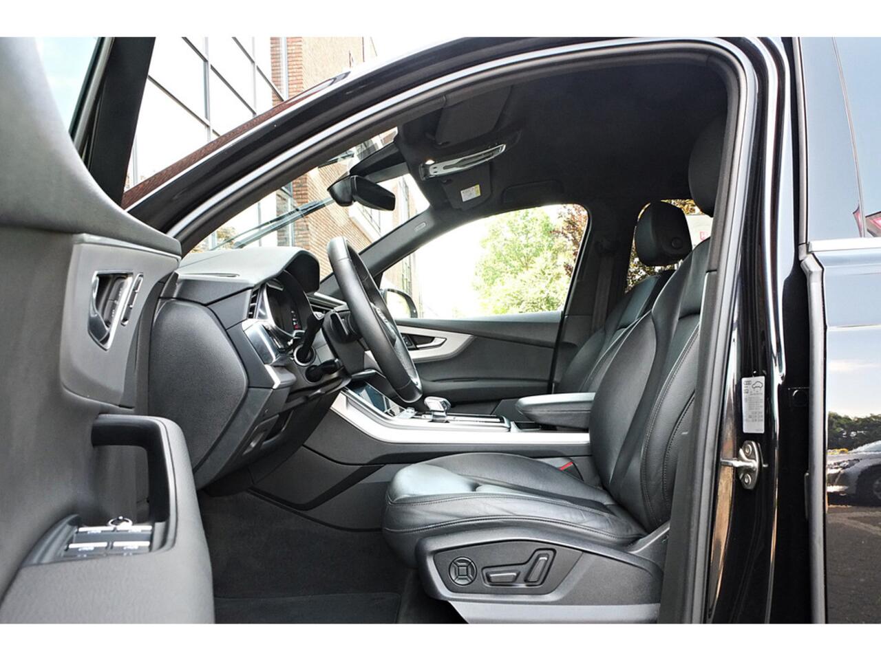 Audi Q7 55 TFSI e quattro S-LINE ACC, Head-up di